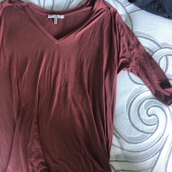 BURNT ORANGE V NECK TEE - Picture 1 of 4